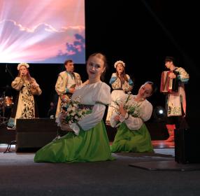 Ансамбль "Скоморошина", шоу балет "Максимум"