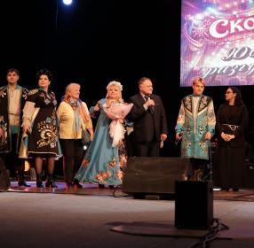 Ансамбль "Скоморошина" , Кулибаба Сергей Иванович-  кандидат искусствоведения, заслуженный работник культуры России , И. о  "АДК " Аркадия" Мелихов Сергей Владиславович