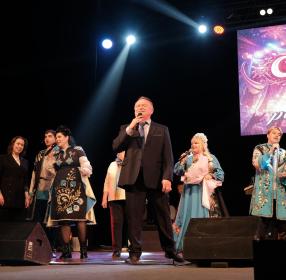 Ансамбль "Скоморошина" , Кулибаба Сергей Иванович-  кандидат искусствоведения, заслуженный работник культуры России 